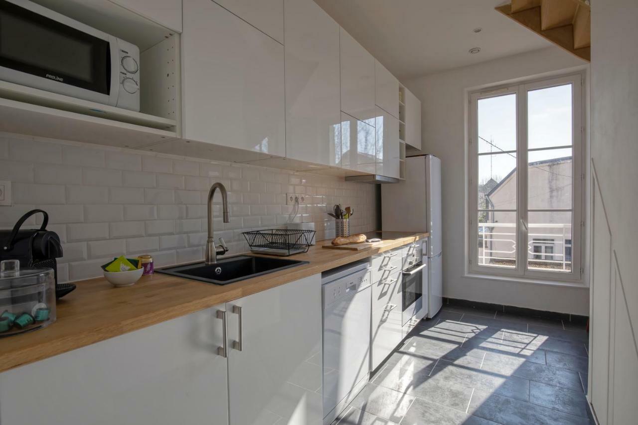 Les Menus Plaisirs Apartment Версал Екстериор снимка